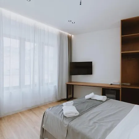 Dyrmo Hotel Berat