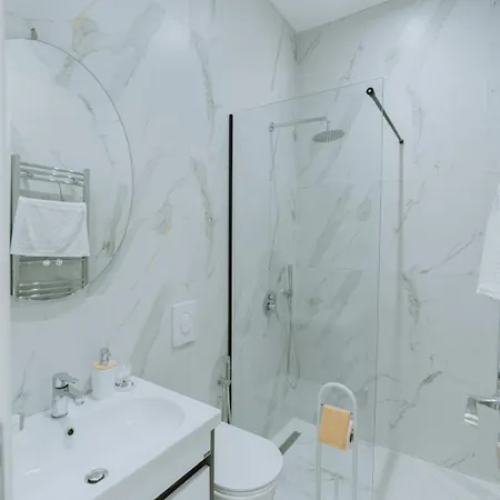 Hotel Dyrmo Berat