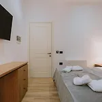 Hotel Dyrmo